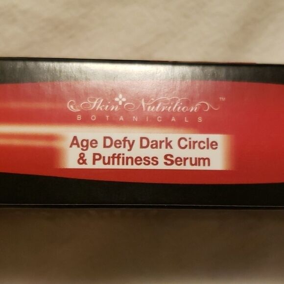 Under eye roll on fine lines and wrinkle serum - Picture 4 of 6